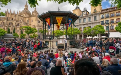 La 38 edición de Titirimundi vuelve a llenar las calles de Segovia